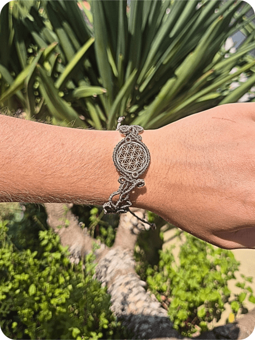 Équilibre Sacré – Un Bracelet Tissé pour l’Harmonie Intérieure